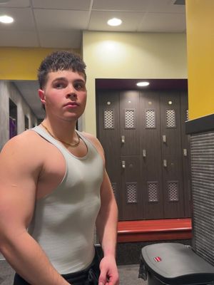 chasing the @Ashton physique #gym #GymTok #fyp #bodybuilding 