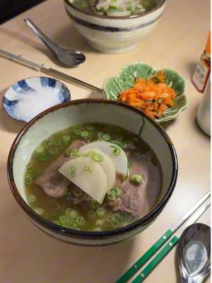 one of our favorite soups to make this time of year 🫜 beef and radish soup recipe on our website #soegogimuguk #brothyrice 