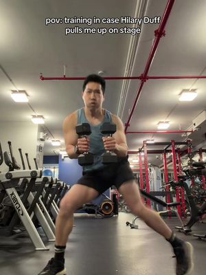 ok but why was that actually so hard 😭😭 probably should have done lighter weights 💀 #hilaryduff ib: @Mitchell Gerrard Joh 