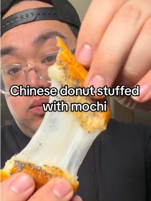 This is for all the mochi & Chinese donut lovers! #mochi #chinese #chinesedessert #desserts #eatingwithblim