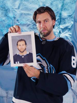 Stenny ranks his old headshots 📸👀 #NHL #Utah #Hockey