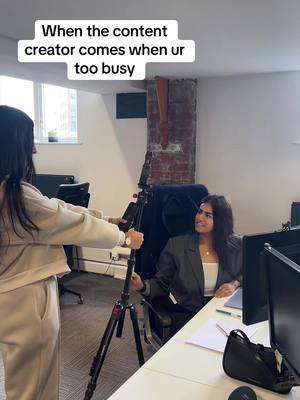 Tag someone below @Omer #fyp #workhumour 