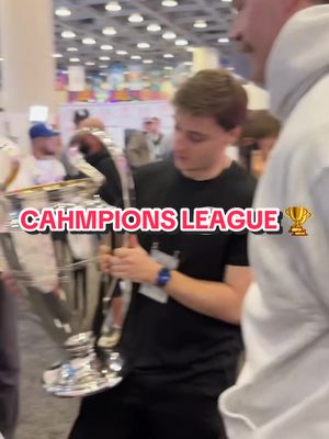 The Champions League Trophy is in the building 🔥