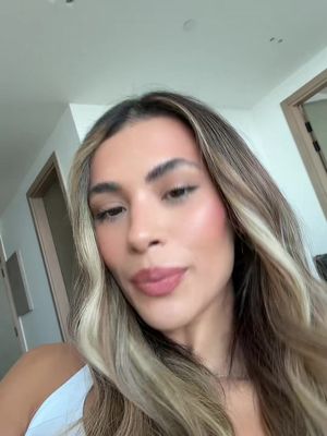 Why are these two actions really upsetting me recently 😂😂😂 I see it on TikTok constantly and I can’t quite get my head around it 😂😂😂