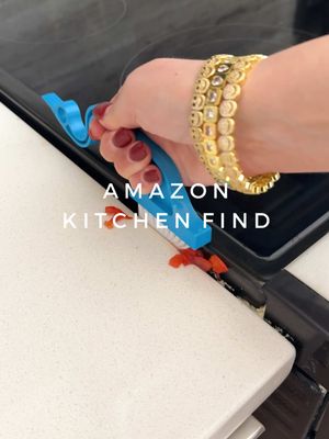 Amazon Kitchen Find ✨ This gap cleaning brush is perfect for cleaning between your stove and counters. The stove gap covers is stainless steel and adjustable. It also works great if your stove is higher than your counter top unlike other gap covers. #amazon #kitchen #cleaning #asmr #Home 