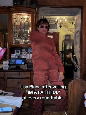 And Harry is off somewhere pruning a fiddle leaf tree #traitors #lisarinna 