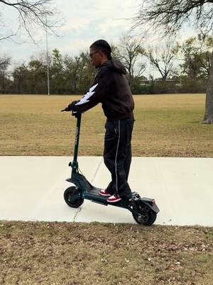 This scooter may not be for beginners 😮‍💨⚡️  GOTRAX GX3 = main character energy #gotrax #electricrides #fyp 