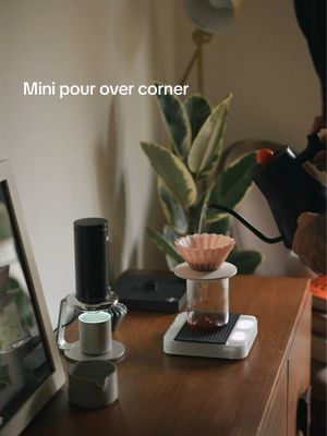 The mini coffee corner ☕️ Can’t wait for summer, so I can open the doors, brew some iced coffee and enjoy the garden 🪴  #coffee #homestyle #pourover #interiordesign #homecafe 