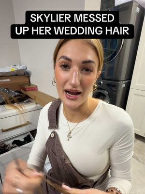 @SkylierM drove the boat, she may have been blindfolded, but she drove it (and this was filmed 2 weeks ago her hair has since been fixed in time for her wedding)