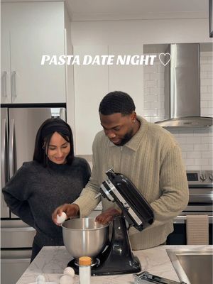 Pasta Date night 🍝 Pour moi l’hiver, c’est aussi le moment parfait pour créer des dates à la maison. Et ça faisait longtemps que je voulais ce kit KitchenAid pour faire des pâtes, que j’ai trouvé chez  @Canadian Tire .❤️ Avant de magasiner, je regarde mes offres personnalisées sur l’app @trianglerewards pour gagner encore plus d’Argent CT.  Trop hâte d’essayer d’autres recettes, buon appetito ! ✨ Des conditions s’appliquent à la collecte et à l’échange. Consultez triangle.com pour connaître toutes les règles du programme. #pub