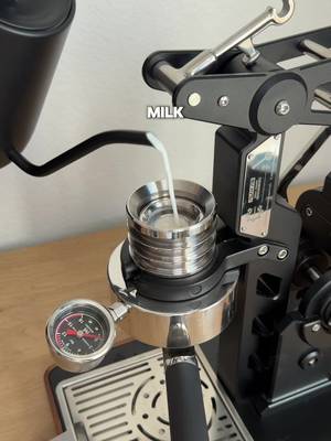 Brewing espresso with milk 