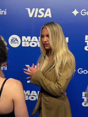 Marissa Ayers even more gorgeous in person? Obviously 💋 #MaddenBowl @marissa ayers 