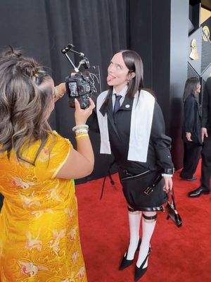 And because we never gatekeep… here’s how we captured this “sign-my-lens” content at the 2026 #GRAMMYS. It was WAY more technical than it looked. But the result? MAGICAL.