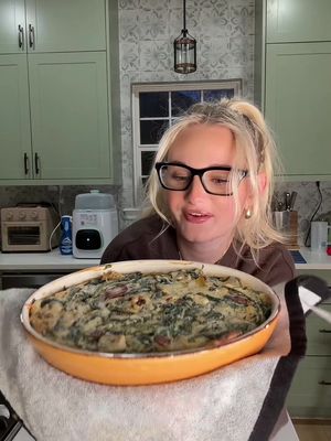 Spinach artichoke dip, perfect Super Bowl snack🏈 more Super Bowl recipes on my substack🫶🏼