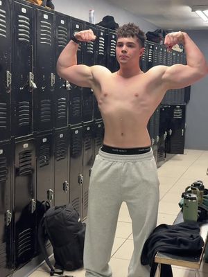 moving tripod @b.lew #gym #GymTok #fyp #bodybuilding 