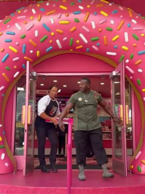 Super Bowl Sunday get some @pinkboxdoughnuts 