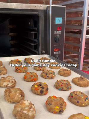 Our Super Bowl Sunday plans?  Game: On ✔️ Cookies: Delivered ✔️ Don’t show up empty handed! Order our fresh baked cookies straight to your door on Uber Eats 🩷 We all know how important a good game day snack is 😉 #CraigsCookies #FreshBaked #GameDaySnack