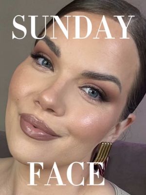 Welcome to Sunday Face 💕🌸🎨 . . I’ve been playing with my new @Natasha Denona palette and I’m obsessed. These are the best eyeshadows I’ve ever had. The formulation is incredible, supper creamy, pigmented and easy to browns with a minimal mess. Totally worth it. I’ve ordered them of @Cult Beauty and they delivered super fast all the way to Slovakia, yay!!! Also used a code LOVEFROMCB for 20% off, hope it’s still valid!! Let me know if it is!  .. . . . . #sundayface #makeuptutorial #makeupartist #howto #eyeshadowpallete