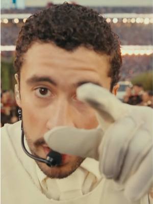 BALL SECURITY ON POINT 🏈 #nfl #SuperBowl #badbunny #applemusichalftime @Bad Bunny 