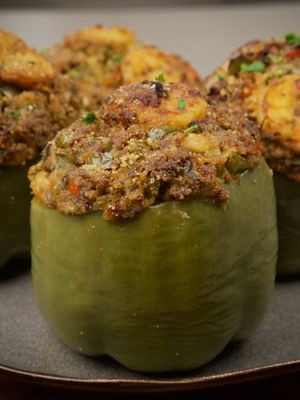 Today is my mama's birthday. She was my biggest inspiration when it came to cooking. She taught me just about all that I know about cooking and being Louisiana Creole. I miss her so much. I hope I'm making her proud. This recipe can be found in my cookbook on my website in my bio. #risascuisine #dirtyrice #neworleans