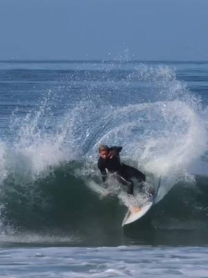 Surfs up dude 🤙 @DenhamCharlie  #surf #surfing #energy #rev #gum 