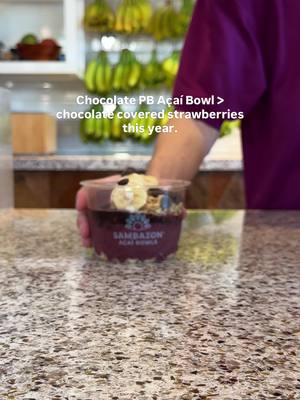 Treat your Valentine to a Chocolate Peanut Butter Açaí Bowl this year! 🥰💜