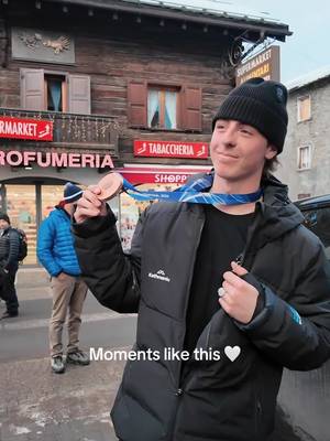 Proud 🖤 Luca Harrington arrives back to NZ Lodge after winning Bronze in the Men’s Freeski Slopestyle Final // @The New Zealand Team #olympics #milanocortina2026 #winterolympics #medal 