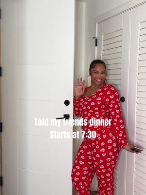 The fact that it’s her house and she was second to last cracks me up🤣 but Galentine’s Vibes with the gworls #galentinesday #galentines 