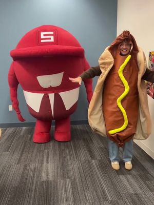 Casual day in the office #HotDog #Sheetz #Ophelia 
