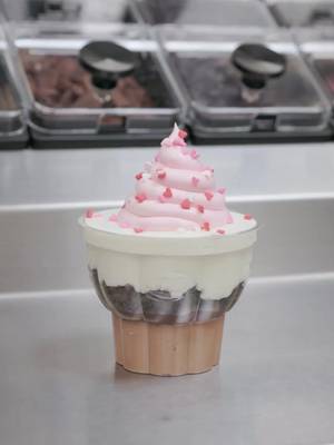 DQ Cupcakes have entered the villa.