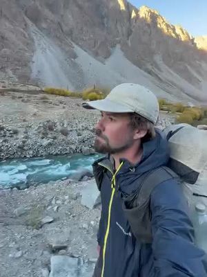 October 2024 | Tajikistan | Car trouble? Time for tea. 🌏🇹🇯 #tajikistan #pamir #Hiking #traveltok #soloadventure