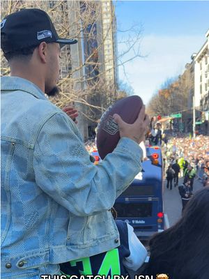 THAT’S WHY HE’S THE OPOY 🗣️ #nfl #seahawks #jsn #parade #SuperBowl 