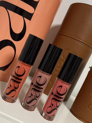 @Saie let me love you!!! Featuring Glossybounce in Burst, Bubble & Splash. #saiebeauty #glossybounce 
