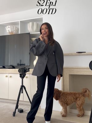 First podcast outfit of the year  @The Archive Podcast  Blazer #rohe  Pants #stagni  Shoes #jude  Earrings #annarossi 