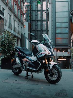 SING THE LYRICS RN‼️ #hondamotorcycles #xadv #biketok #honda #bikes 