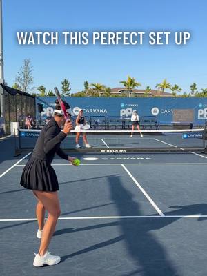 Lob to a down the middle winner 💪🏼🔥  #pickleball #propickleball #pickleballpoints #ppatour #pickleballasmr @rachelrohra 