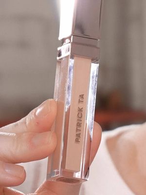 THIS is what I’m talking about when I say concealer should “become” the skin 🤌🏼 The new @Patrick Ta Beauty Major Skin Soft Blur Brightening Concealer is a work of art. Hydrating, buildable coverage, blurring and looks incredible around fine lines. I guess I’ll have to run over to Sephora to pickup some more shades because I can’t wait to begin using this on my clients! 🥰  @sephora @patrick ta  Thank you Patrick Ta Beauty for partnering with me to share your concealer launch! 🤍 #PatrickTaBeautyPartner 🤝 