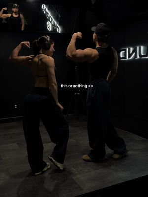 this or nothing 🫶🏼 @DFYNE code BREE #gymcouple #couplegoals #gymgoals #matchingoutfits #dfyne 