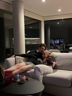 #Ad - treating Ciarán exactly how he deserves with a lil help from @Tesco Ireland Just €16 for 1 main, 1 dessert and 2 sides... and unreal CAN'T MISS offers on our fave choccy, you can't go wrong. Cosy nights in for the win this Valentine’s Day🤍
