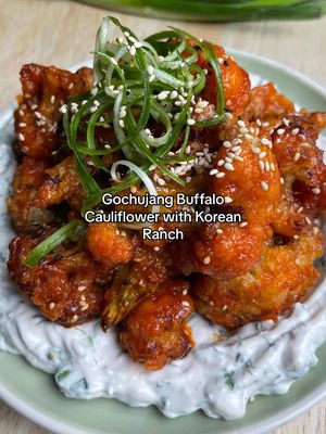 Sticky, crispy, umami packed Gochujang buffalo ‘wings’ (or bites, whatever you want to call them). They’re SENSATIONAL ✨ This ones an oldie but a goldie. YES cauliflower 'wings' scream veganism circa 2001 but honestly we couldn't care less what you wanna call them. These are just stupidly good, especially with a generous dollop of Gochujang making the sauce spicy, salty and funky. Make these, marvel at your creation and enjoy every delicious mouthful ☀️☀️☀️ Full recipe in bio!! #veganrecipes #cauliflowerwings #plantbasedrecipes