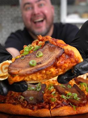 Spicy Ramen Pizza 🍕 #foodtikok 