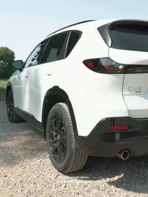 The click of the door, the quiet settle of the cabin… the 2026 Mazda CX-5 drive hasn’t started, but you’re already somewhere else. European model shown. 🔴 Le clic de la portière, le calme qui s’installe dans l’habitacle… Le trajet en Mazda CX-5 2026 n’a pas encore commencé, mais vous êtes déjà ailleurs. Modèle européen présenté.