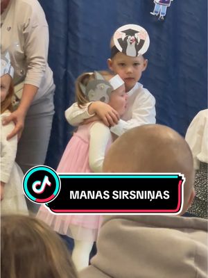 Ahhh💔❤️ Katru reizi skatos un raudu.🥹 Jo viņš IR vislabākais brālis! Polijas bērnudārza koncertiņš. #latviešutiktok  #bestbrother 