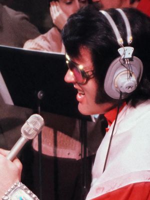 Featuring never-before-seen footage and recordings of Elvis Presley during his Las Vegas residency, Baz Luhrmann's EPiC: Elvis Presley in Concert opens in theaters worldwide 2.27. One week IMAX exclusive starts 2.20. #EPiCMovie #elvispresley #bazluhrmann 