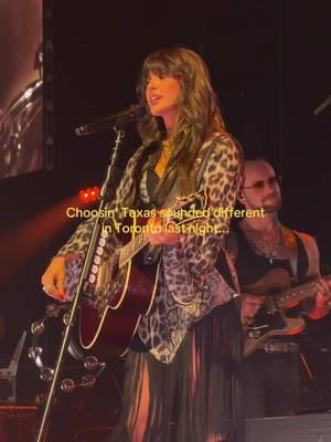 @Ella Langley performs "Choosin' Toronto" in Toronto!!😱 #ellalangley #choosintexas #toronto #concert #countrymusic Audio by @squid 