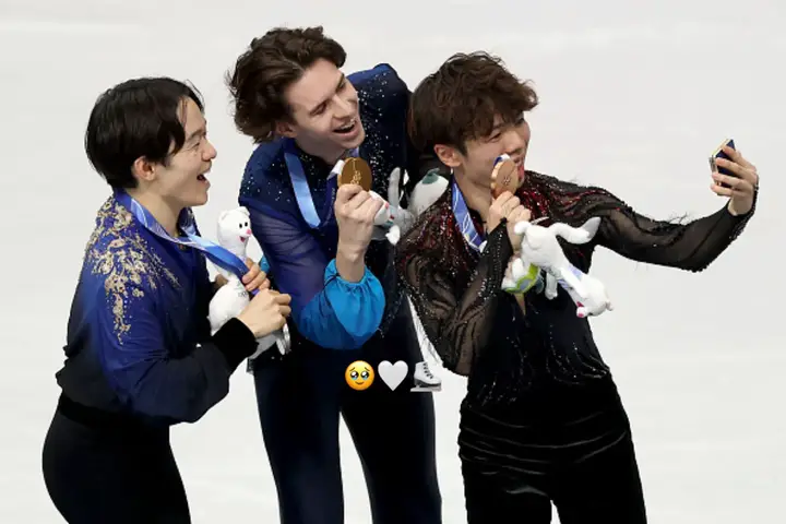 The #MilanoCortina2026 figure skating men's event podium. 🤍 #Olympics #FigureSkating 