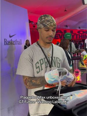 @plaqueboymax pulled up to the Foot Locker Takeover experience and left with that new new 👀🔥