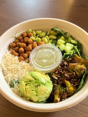 Another weekly recap of Madrid eats 🇪🇸🥪🥯🥗 📍 Petramora 📍 @SI SI BAGELS  📍Greta Salad Bar  #studyabroad #madrideats #collegestudent #madrid #studyabroadlife