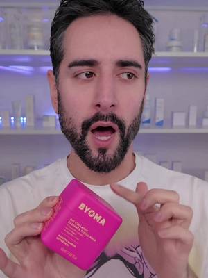 Is the new BYOMA peel off mask worth the hype? IMO it’s fine and it does give a nice glow in 20 mins…but my serums and moisturisers do this in less. I prefer an over night version, like the Medicube peel off mask because it’s essentially just an occlusive layer and is a little more comfortable than slugging. So I guess that serves a different purpose than just dewy skin. I personally don’t see a reason to have this in my routine but does it give a hydrated glow like it claims? Yeah #skincare #skincaretips 