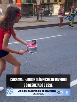 É OURO PRA ELES 🤣🤣🤣 NA MISTURA DE CARNAVAL E OLIMPÍADAS DE INVERNO ESSA GALERA AI MERECE NOTA 10 👏🏼 🚨 VEM PRA LIVE ASSISTIR TUDO 📺🫵🏼❄️🥶🥌 🎥: @jvpagani  #curling #JogosOlímpicosDeInverno #CoberturaCazéTV